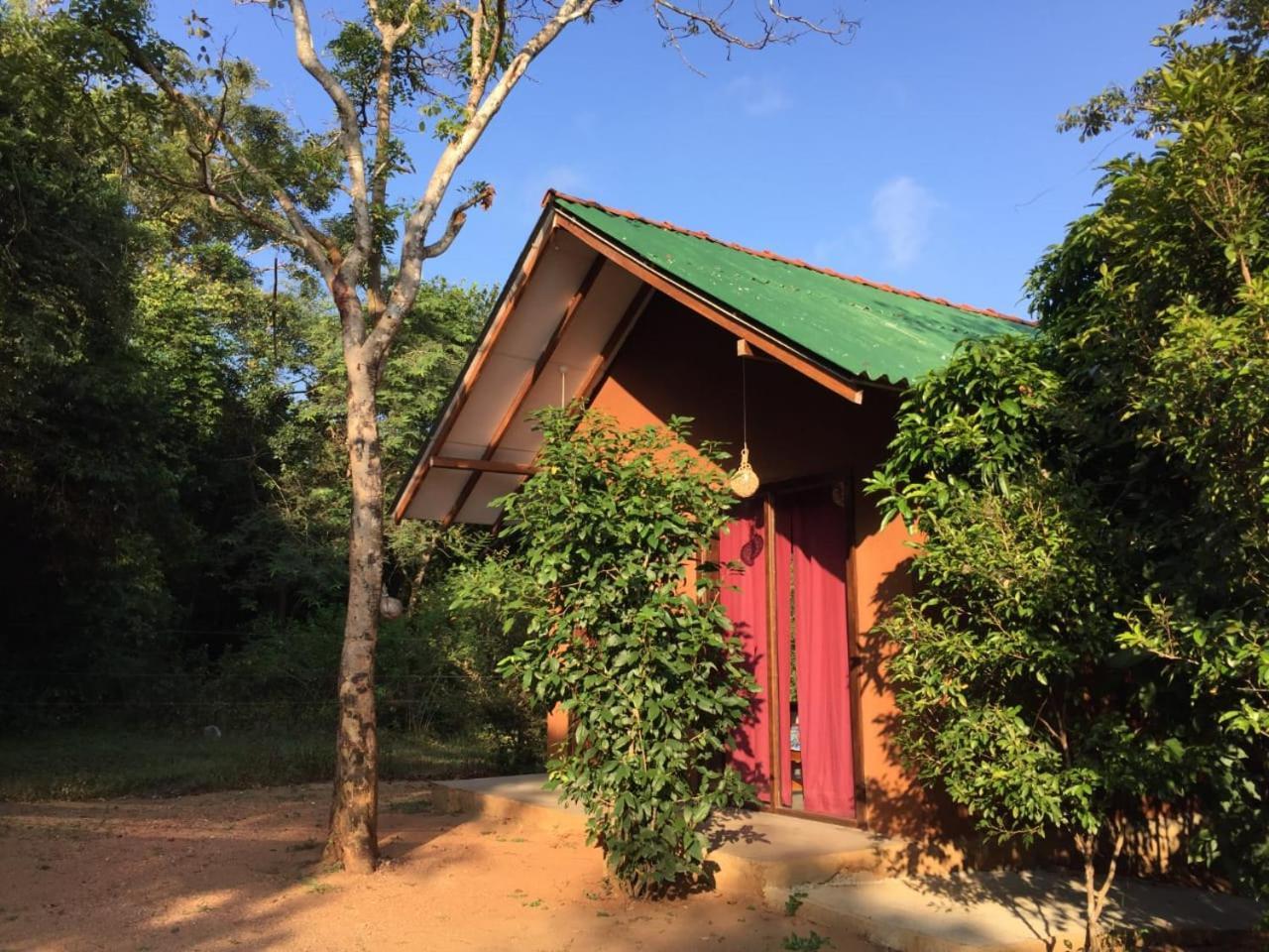 Sky Forest Habarana Exterior photo