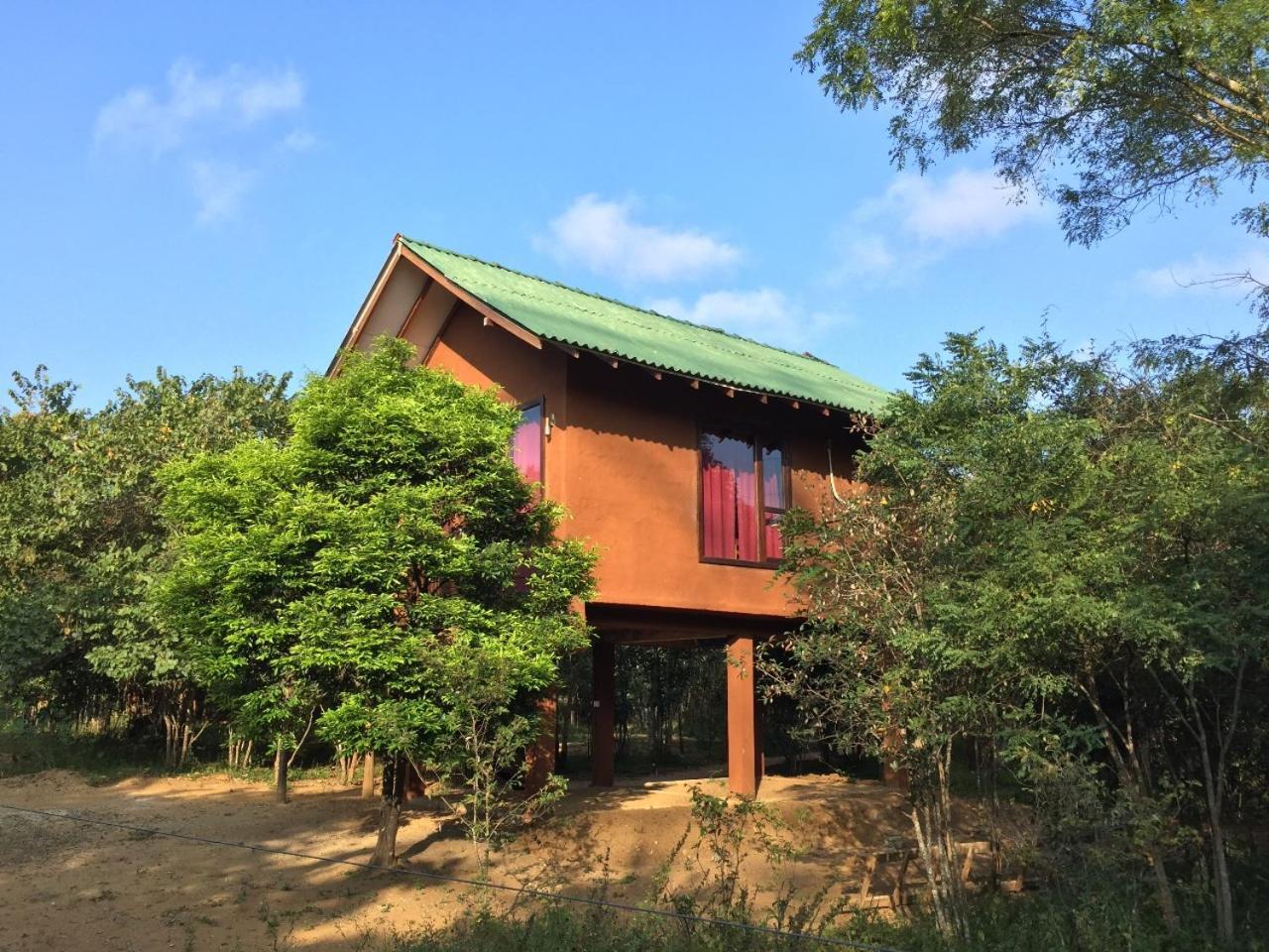 Sky Forest Habarana Exterior photo