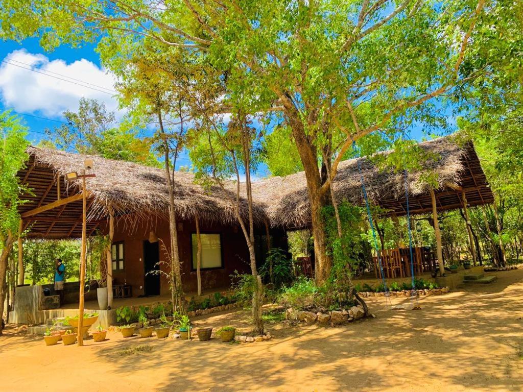 Sky Forest Habarana Exterior photo